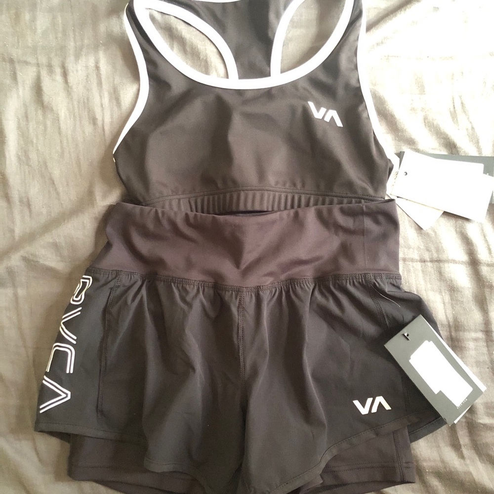 RVCA workout outfit
